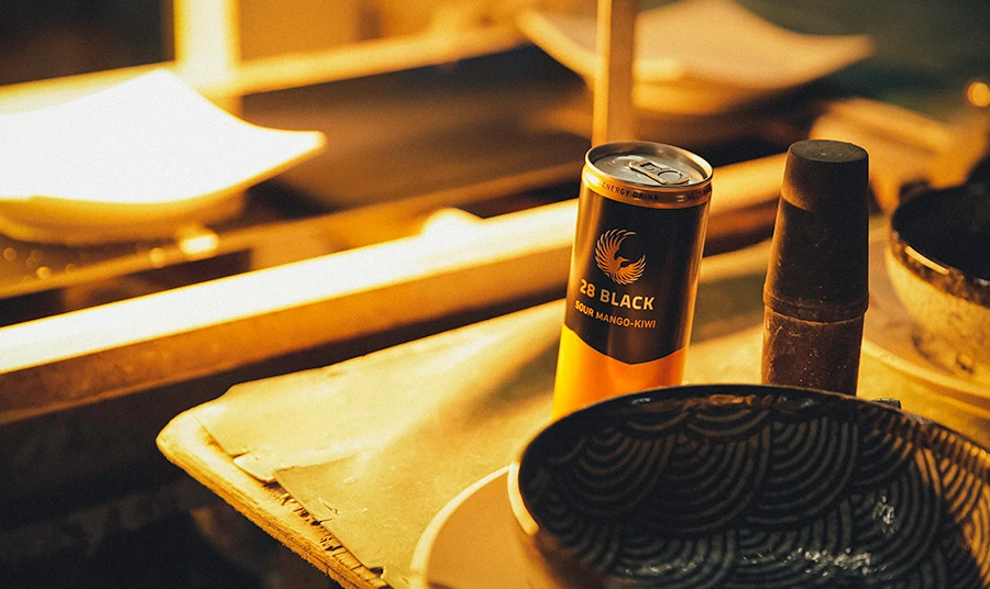 当たり前に、技術を磨く。昨日の自分と向き合うのが仕事かもしれない。28 BLACK サワーマンゴーキウイ